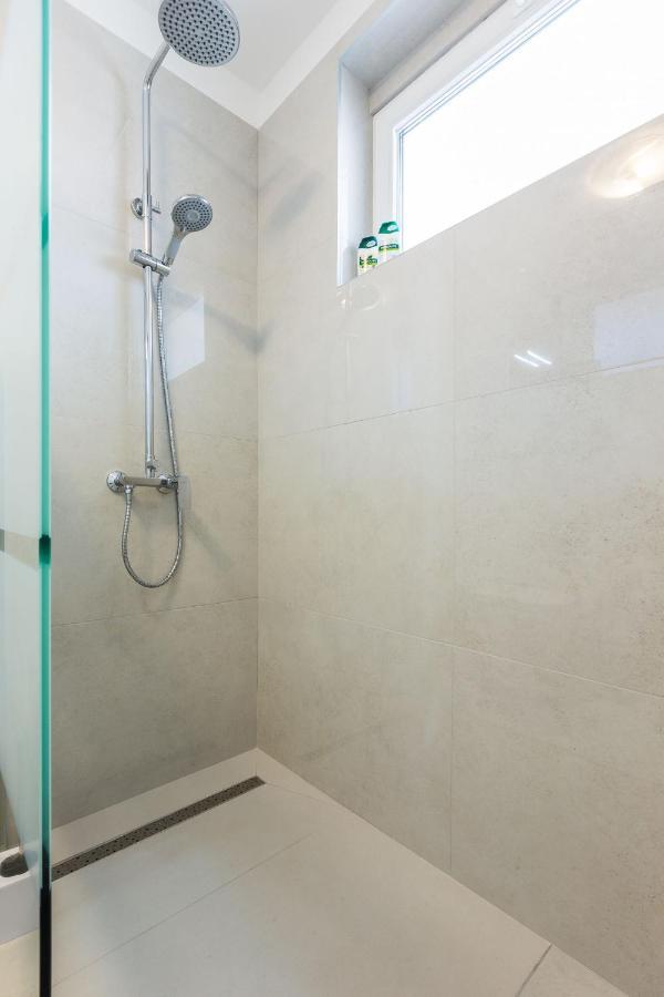 Petra Modern Apartment With Free Parking And Bbq Задар Екстер'єр фото
