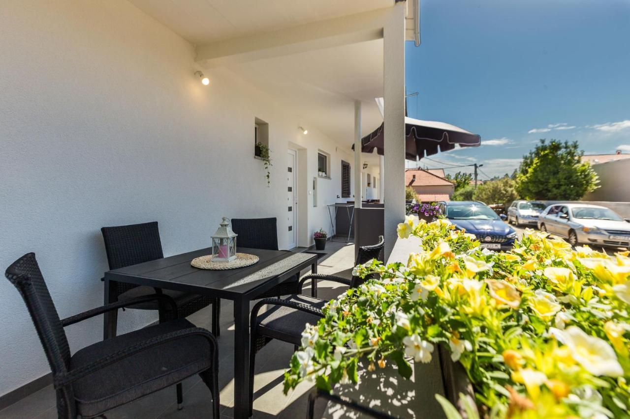 Petra Modern Apartment With Free Parking And Bbq Задар Екстер'єр фото