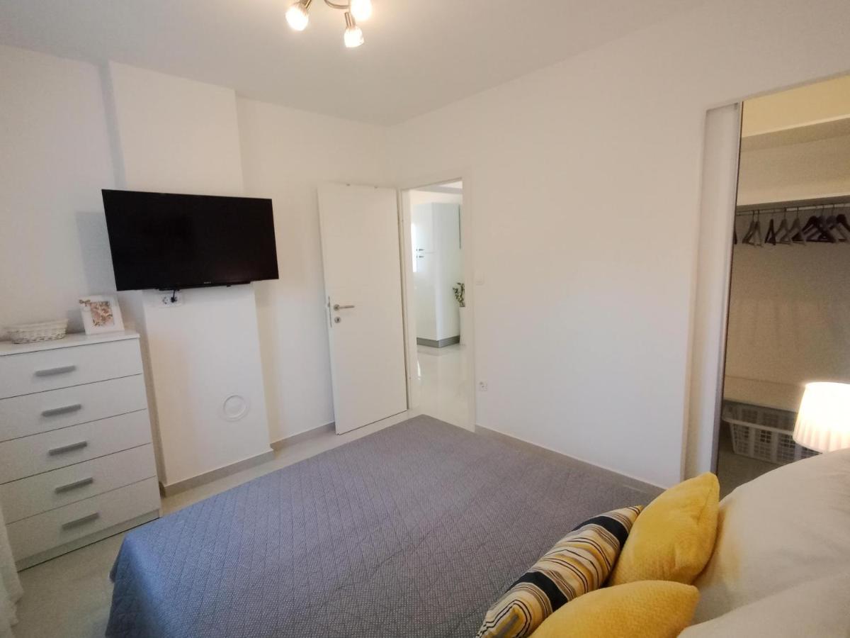 Petra Modern Apartment With Free Parking And Bbq Задар Екстер'єр фото